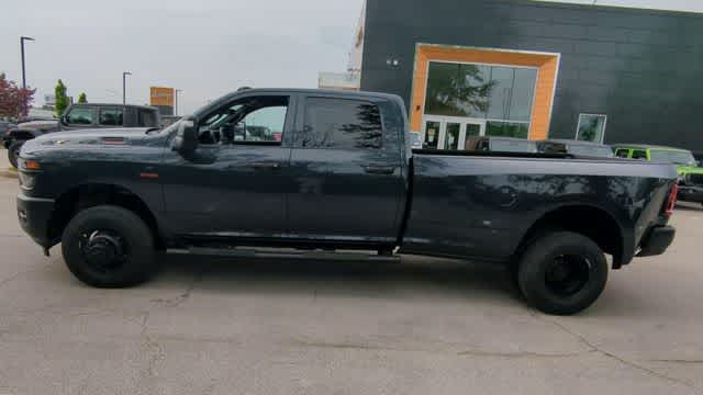 2026 RAM 3500 RAM 3500 TRADESMAN CREW CAB 4X4 8' BOX