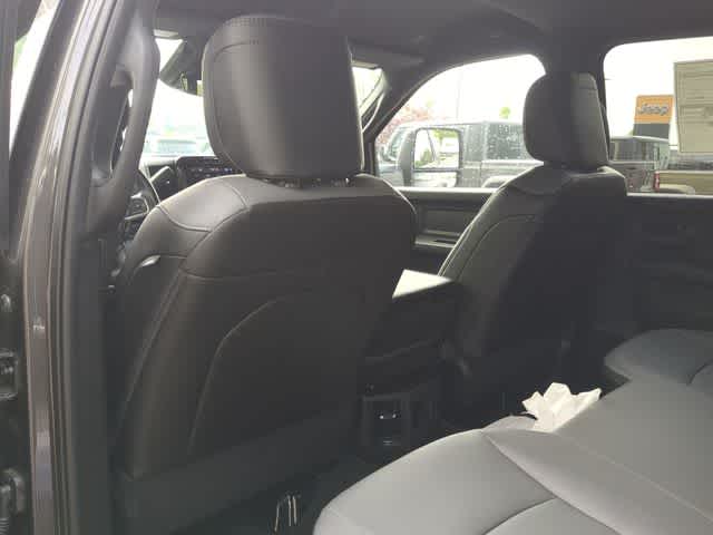 2026 RAM 3500 RAM 3500 TRADESMAN CREW CAB 4X4 8' BOX