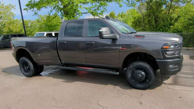 2026 RAM 3500 RAM 3500 TRADESMAN CREW CAB 4X4 8' BOX