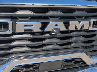 2026 RAM 3500 RAM 3500 TRADESMAN CREW CAB 4X4 8' BOX