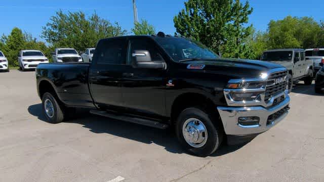 2026 RAM 3500 RAM 3500 TRADESMAN CREW CAB 4X4 8' BOX
