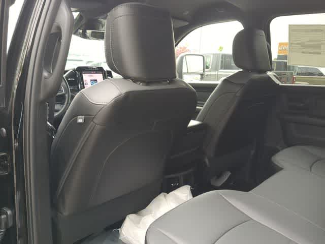 2026 RAM 3500 RAM 3500 TRADESMAN CREW CAB 4X4 8' BOX