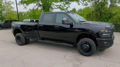 2026 RAM 3500 RAM 3500 TRADESMAN CREW CAB 4X4 8' BOX