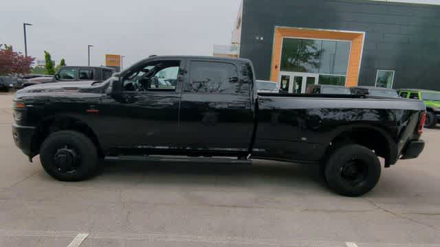 2026 RAM 3500 RAM 3500 TRADESMAN CREW CAB 4X4 8' BOX