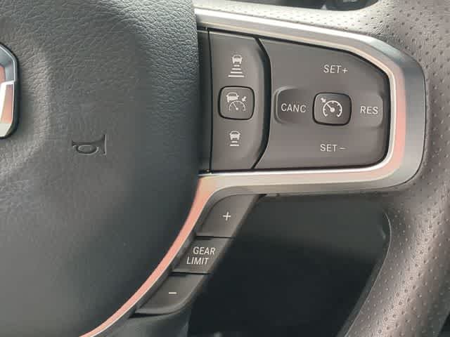 2026 RAM 3500 RAM 3500 TRADESMAN CREW CAB 4X4 8' BOX