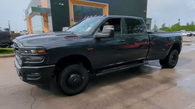 2026 RAM 3500 RAM 3500 TRADESMAN CREW CAB 4X4 8' BOX