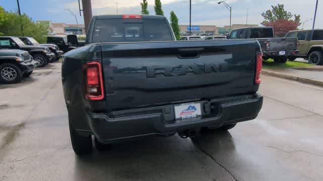 2026 RAM 3500 RAM 3500 TRADESMAN CREW CAB 4X4 8' BOX