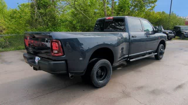2026 RAM 3500 RAM 3500 TRADESMAN CREW CAB 4X4 8' BOX