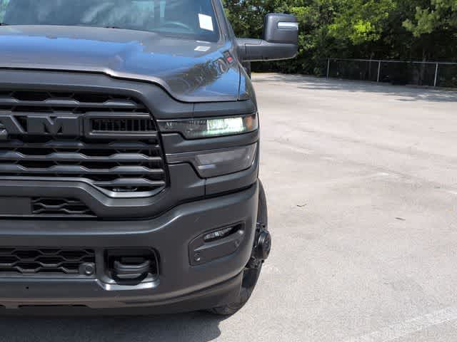 2026 RAM 3500 RAM 3500 TRADESMAN CREW CAB 4X4 8' BOX