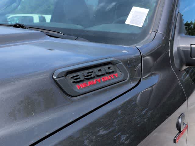2026 RAM 3500 RAM 3500 TRADESMAN CREW CAB 4X4 8' BOX