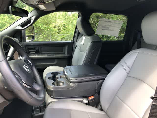 2026 RAM 3500 RAM 3500 TRADESMAN CREW CAB 4X4 8' BOX
