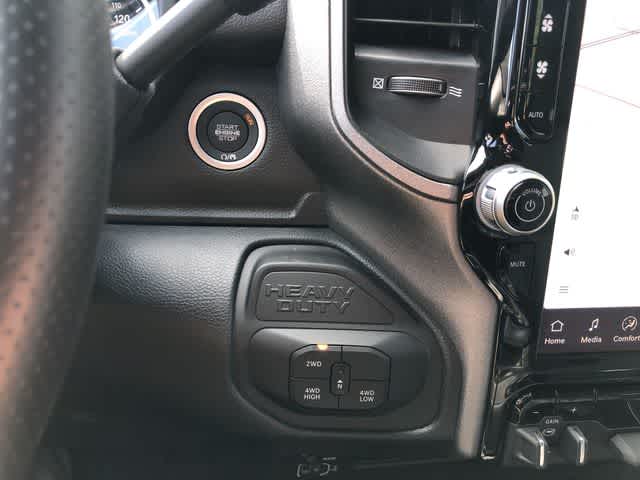 2026 RAM 3500 RAM 3500 TRADESMAN CREW CAB 4X4 8' BOX