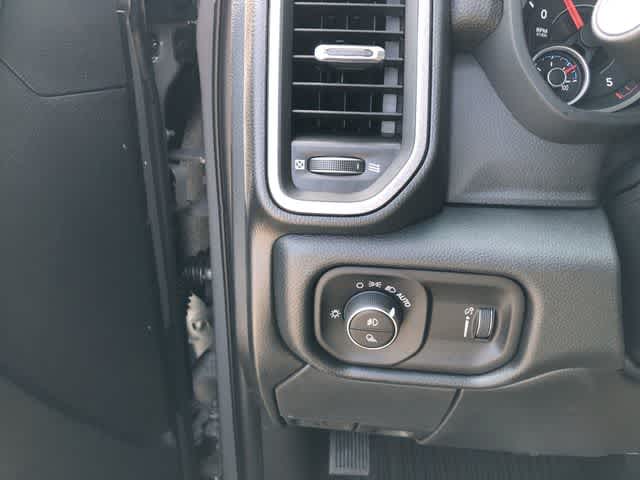 2026 RAM 3500 RAM 3500 TRADESMAN CREW CAB 4X4 8' BOX