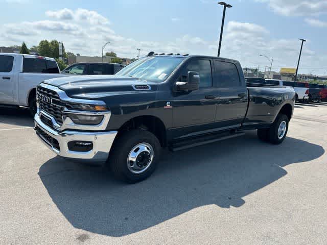 2026 RAM 3500 RAM 3500 TRADESMAN CREW CAB 4X4 8' BOX