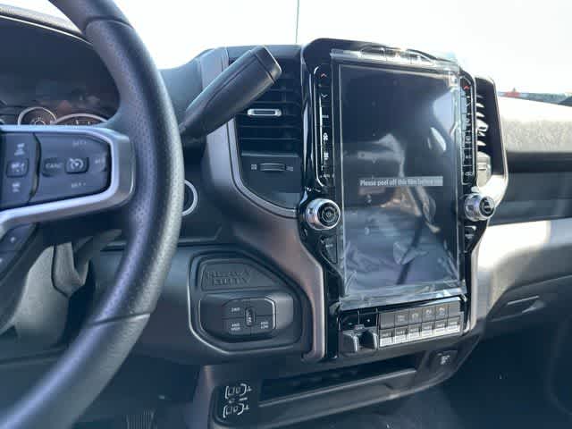 2026 RAM 3500 RAM 3500 TRADESMAN CREW CAB 4X4 8' BOX