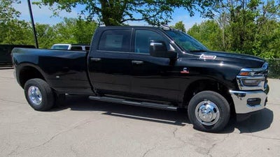 2026 RAM 3500 RAM 3500 TRADESMAN CREW CAB 4X4 8' BOX