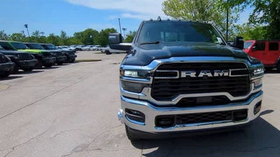 2026 RAM 3500 RAM 3500 TRADESMAN CREW CAB 4X4 8' BOX