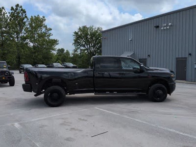 2026 RAM 3500 RAM 3500 TRADESMAN CREW CAB 4X4 8' BOX