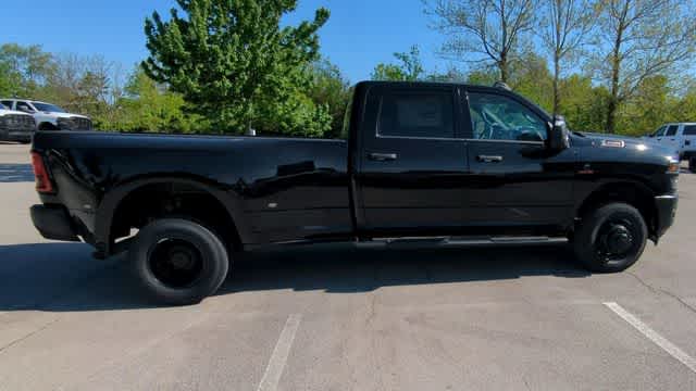 2026 RAM 3500 RAM 3500 TRADESMAN CREW CAB 4X4 8' BOX