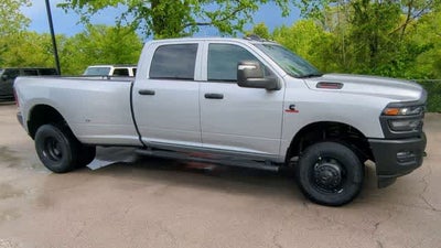 2026 RAM 3500 RAM 3500 TRADESMAN CREW CAB 4X4 8' BOX