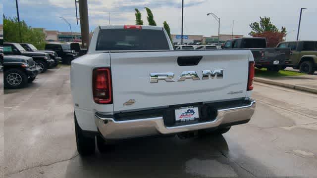 2026 RAM 3500 RAM 3500 TRADESMAN CREW CAB 4X4 8' BOX