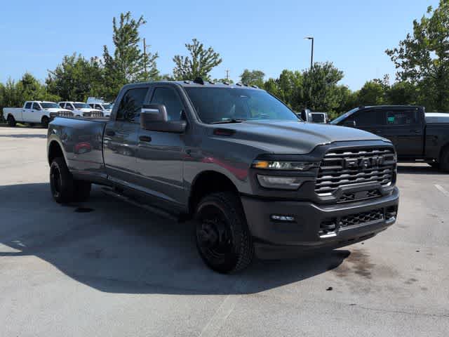 2026 RAM 3500 RAM 3500 TRADESMAN CREW CAB 4X4 8' BOX