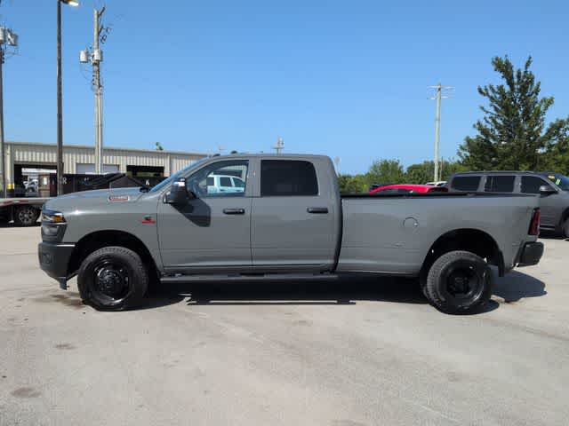 2026 RAM 3500 RAM 3500 TRADESMAN CREW CAB 4X4 8' BOX