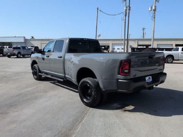 2026 RAM 3500 RAM 3500 TRADESMAN CREW CAB 4X4 8' BOX