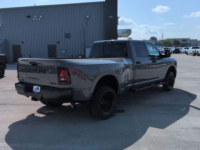 2026 RAM 3500 RAM 3500 TRADESMAN CREW CAB 4X4 8' BOX