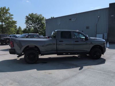 2026 RAM 3500 RAM 3500 TRADESMAN CREW CAB 4X4 8' BOX