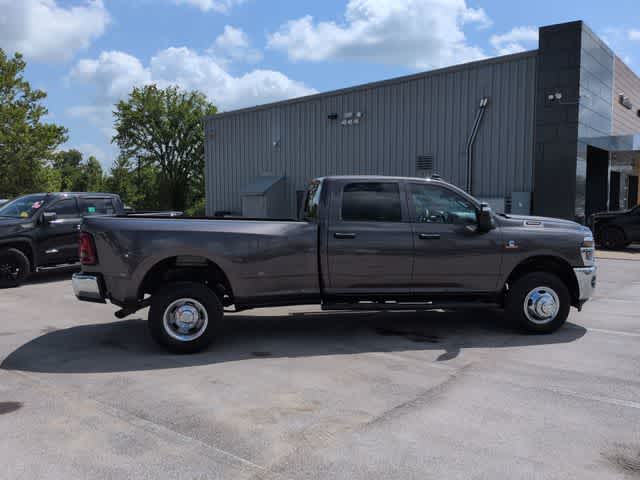 2026 RAM 3500 RAM 3500 TRADESMAN CREW CAB 4X4 8' BOX