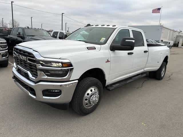 2026 RAM 3500 RAM 3500 TRADESMAN CREW CAB 4X4 8' BOX