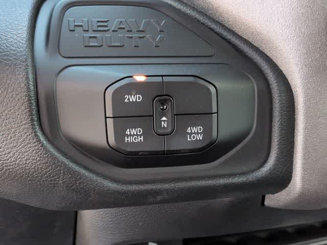 2026 RAM 3500 RAM 3500 TRADESMAN CREW CAB 4X4 8' BOX