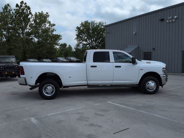 2026 RAM 3500 RAM 3500 TRADESMAN CREW CAB 4X4 8' BOX