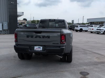 2026 RAM 3500 RAM 3500 TRADESMAN CREW CAB 4X4 8' BOX