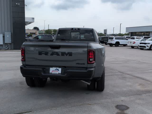 2026 RAM 3500 RAM 3500 TRADESMAN CREW CAB 4X4 8' BOX