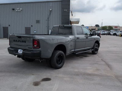 2026 RAM 3500 RAM 3500 TRADESMAN CREW CAB 4X4 8' BOX