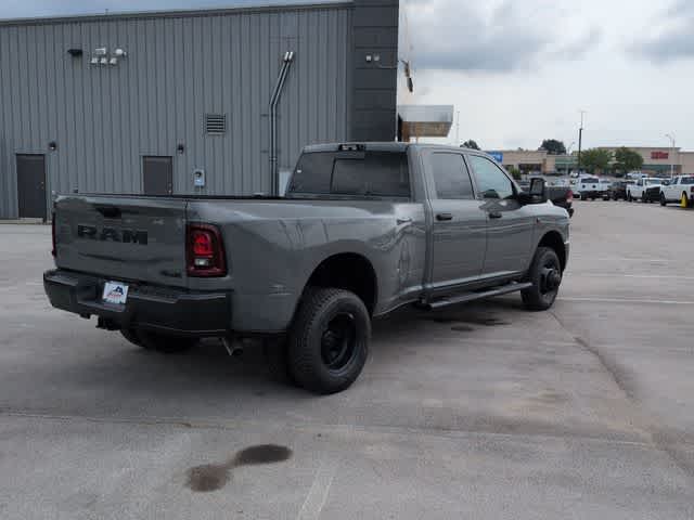 2026 RAM 3500 RAM 3500 TRADESMAN CREW CAB 4X4 8' BOX