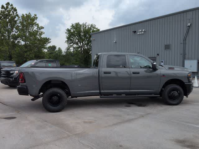 2026 RAM 3500 RAM 3500 TRADESMAN CREW CAB 4X4 8' BOX