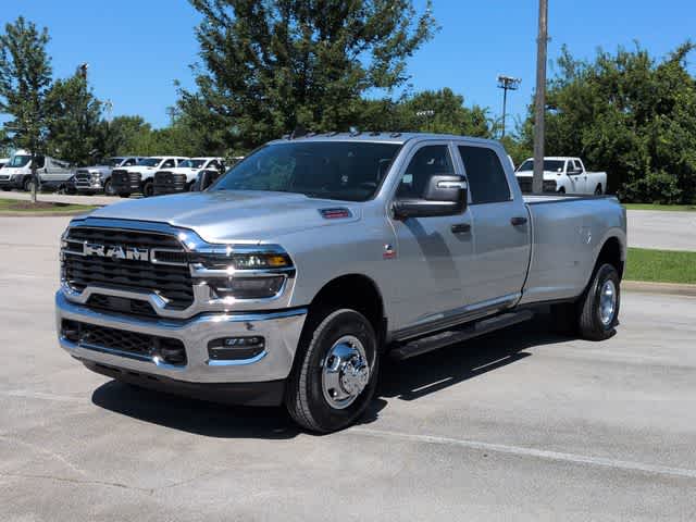2026 RAM 3500 RAM 3500 TRADESMAN CREW CAB 4X4 8' BOX