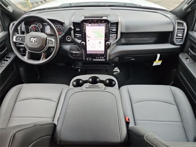 2026 RAM 3500 RAM 3500 TRADESMAN CREW CAB 4X4 8' BOX