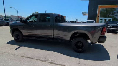 2026 RAM 3500 RAM 3500 TRADESMAN CREW CAB 4X4 8' BOX