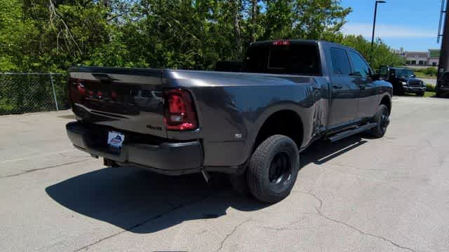 2026 RAM 3500 RAM 3500 TRADESMAN CREW CAB 4X4 8' BOX