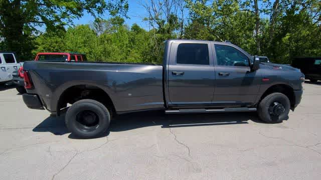 2026 RAM 3500 RAM 3500 TRADESMAN CREW CAB 4X4 8' BOX
