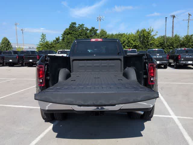 2026 RAM 3500 RAM 3500 TRADESMAN CREW CAB 4X4 8' BOX