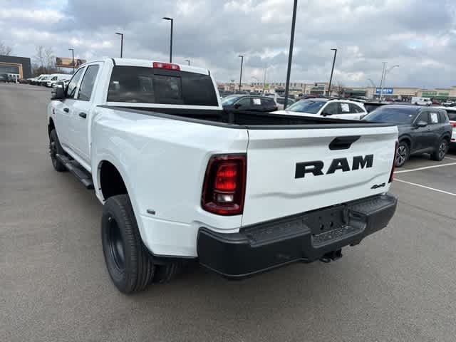 2026 RAM 3500 RAM 3500 TRADESMAN CREW CAB 4X4 8' BOX