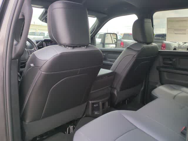 2026 RAM 3500 RAM 3500 TRADESMAN CREW CAB 4X4 8' BOX