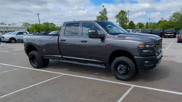 2026 RAM 3500 RAM 3500 TRADESMAN CREW CAB 4X4 8' BOX