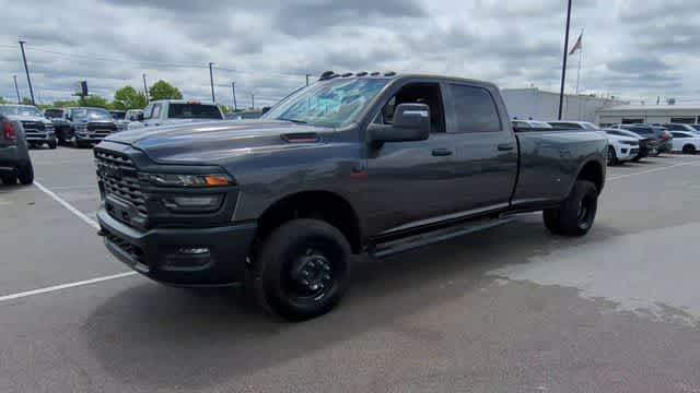 2026 RAM 3500 RAM 3500 TRADESMAN CREW CAB 4X4 8' BOX