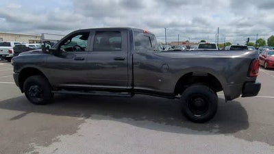 2026 RAM 3500 RAM 3500 TRADESMAN CREW CAB 4X4 8' BOX